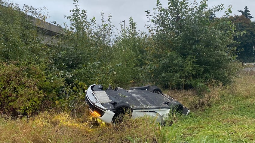 washington porsche driver flees to china after wild video shows car speeding off highway killing passenger