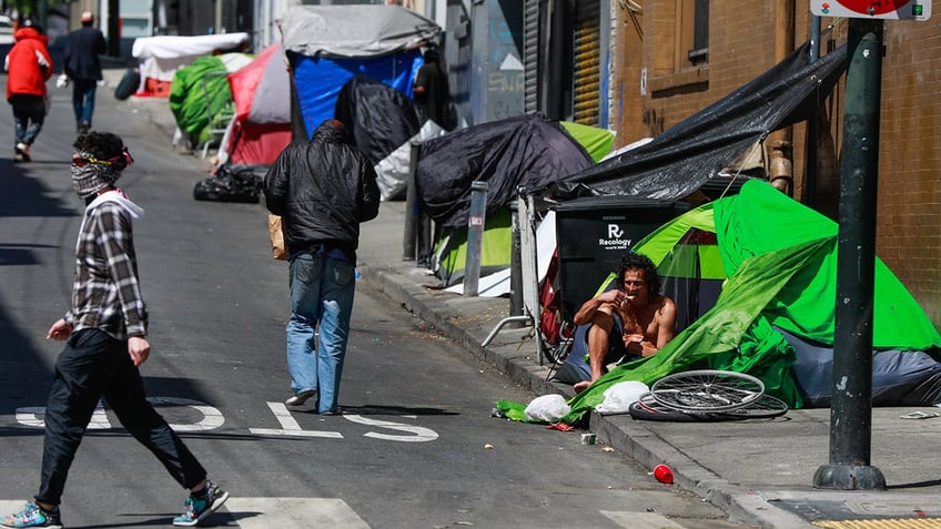 washington post mocked for insisting san francisco isnt really buried under mounds of excrement