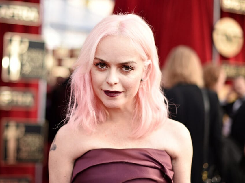 watch actress taryn manning defends friend danny masterson bashes ashton kutcher mila kunis