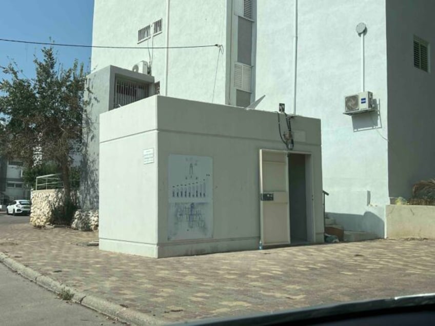 watch airstrikes seen from empty town of sderot israel ruins of police station firefight