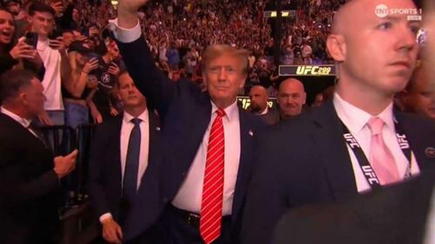 watch crowd roars as trump enters packed ufc arena