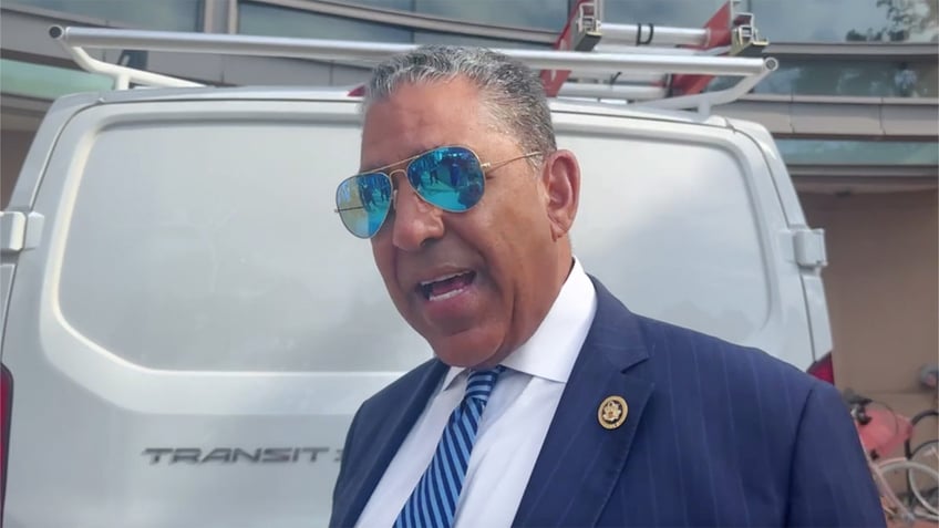 Adriano Espaillat