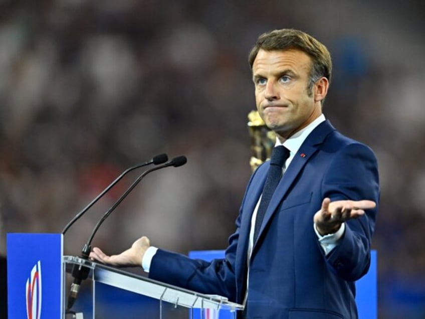 watch french president macron booed by entire stadium at rugby world cup