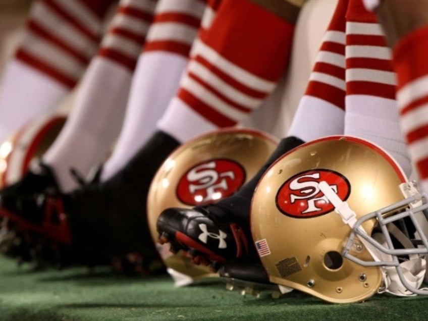 watch like halftime entertainment 49ers fans brawl during game