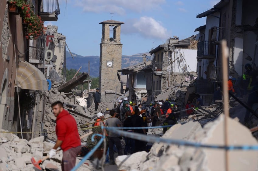 watch major quake devastates italian towns 120 dead thousands homeless