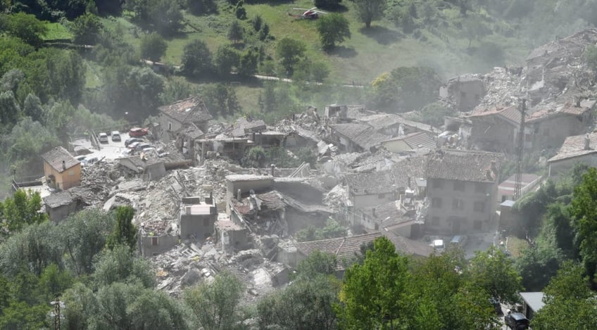 watch major quake devastates italian towns 120 dead thousands homeless