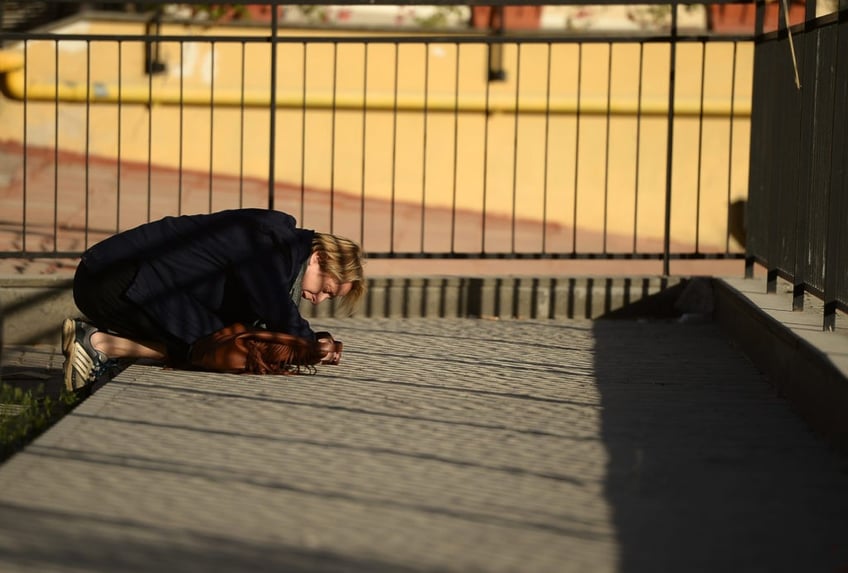 watch major quake devastates italian towns 120 dead thousands homeless