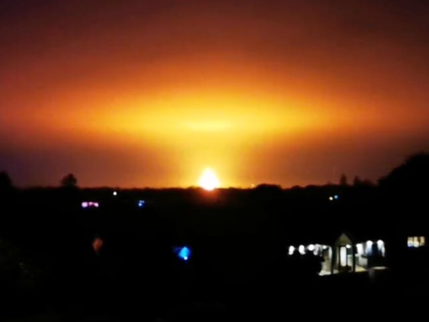 watch massive fireball seen outside oxford as explosion erupts at power plant