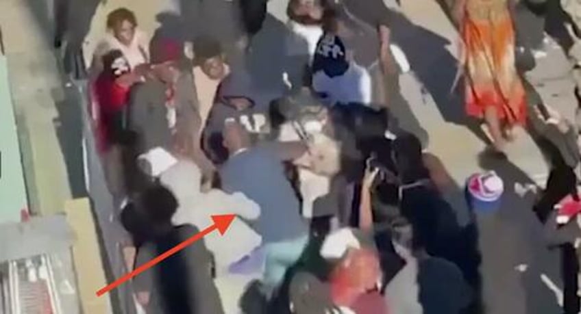 watch massive teen hordes swarm two california malls beatings gunfire stabbing ensue