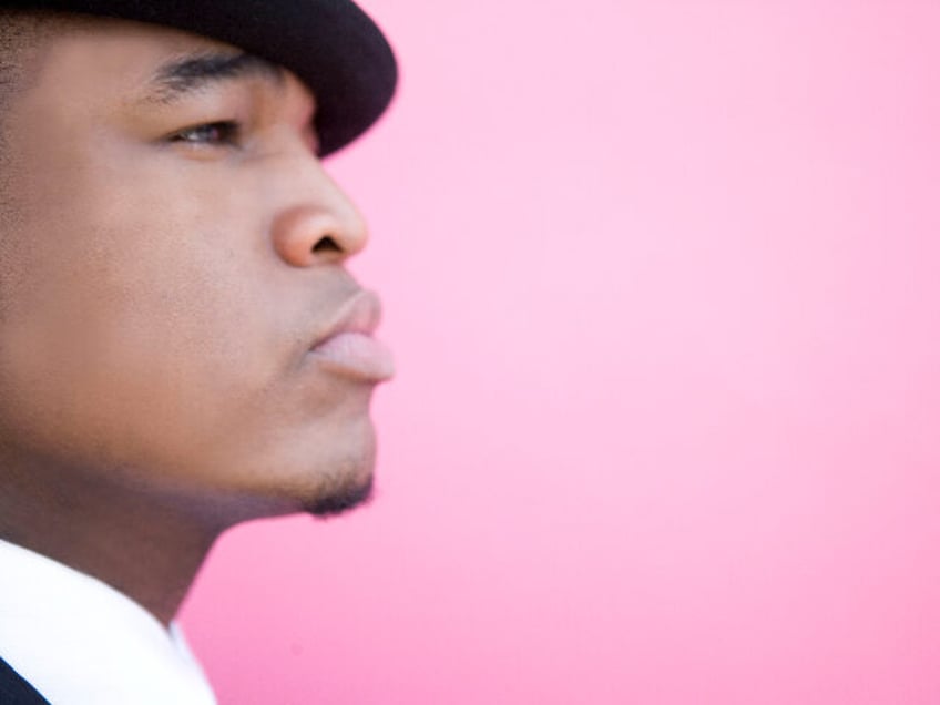 watch ne yo reverses apology defends original comment about transgender children