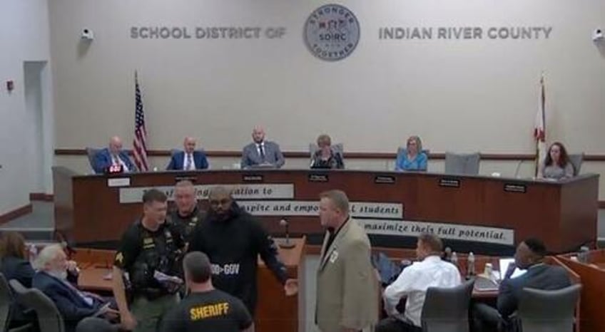 watch pastor forcibly removed from school board meeting for reading aloud porn book from kids library