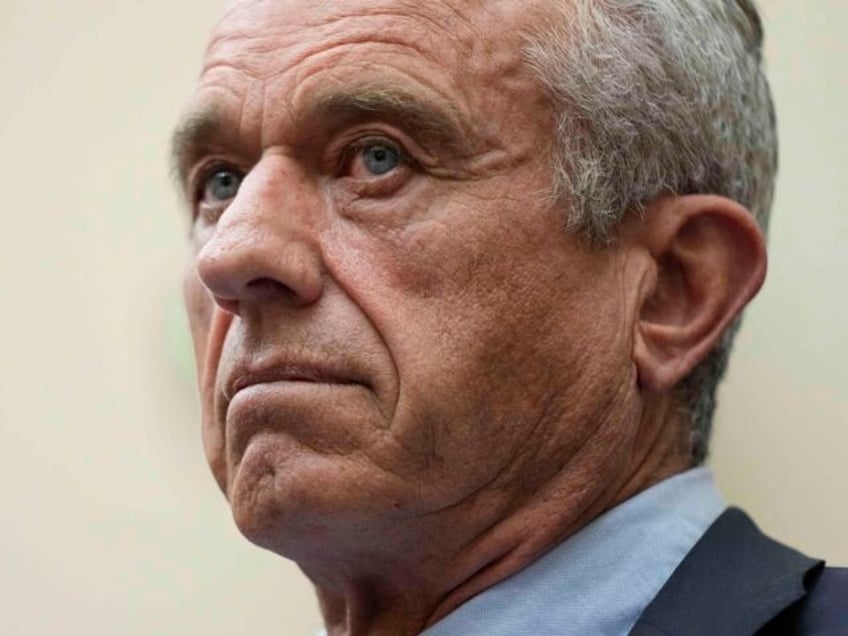 watch robert f kennedy jr visits the ohel jewish holy site in new york
