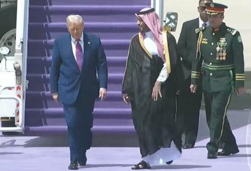 watch trumps lavish welcome in saudi arabia with whos who of tech ceos in tow