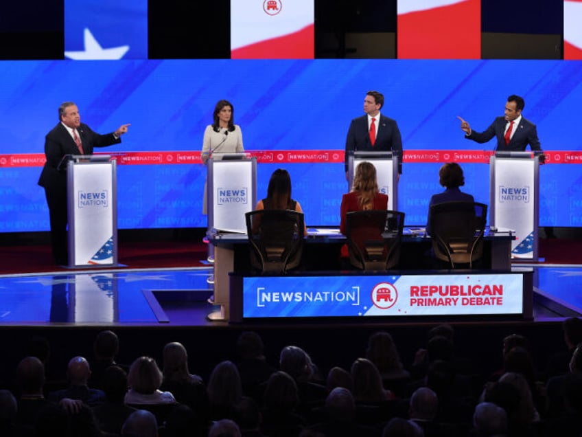 watch vivek ramaswamy tells chris christie to have a nice meal