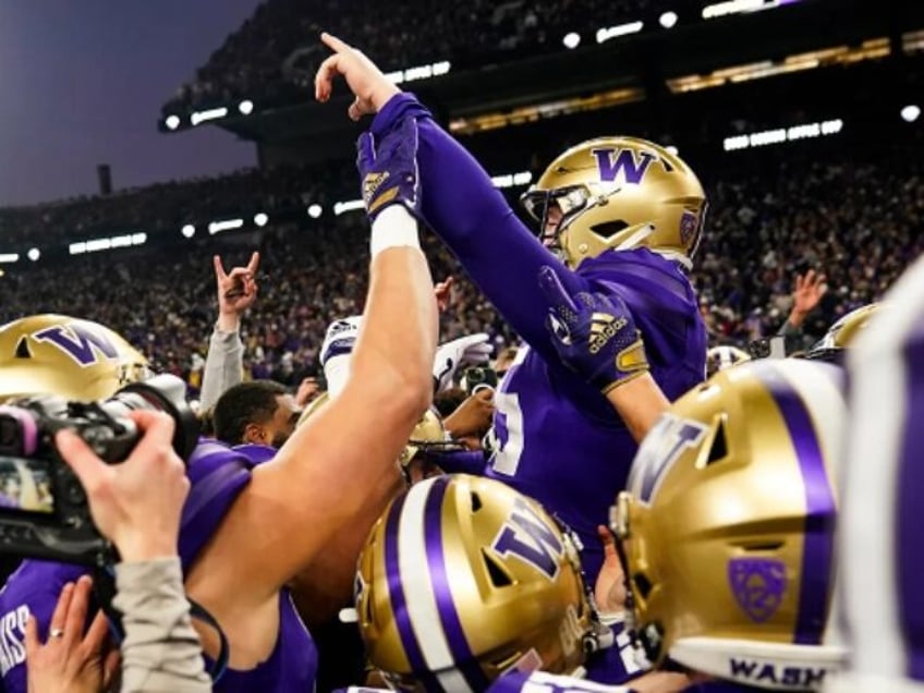 watch washington gives their kicker a scholarship after game winning field goal