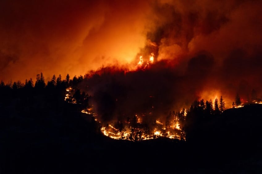 we refuse to watch things burn canadians steal firefighting gear as justin trudeau yells at facebook