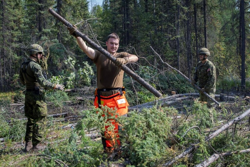 we refuse to watch things burn canadians steal firefighting gear as justin trudeau yells at facebook