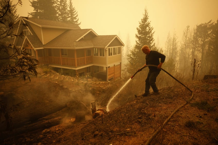 we refuse to watch things burn canadians steal firefighting gear as justin trudeau yells at facebook