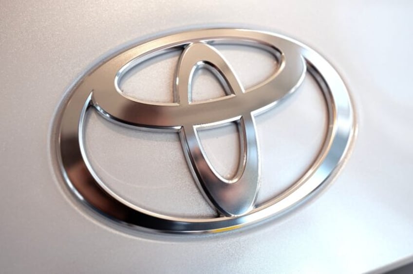 Toyota aims to sell 1.5 million pure electric vehicles annually by 2026 and 3.5 million by