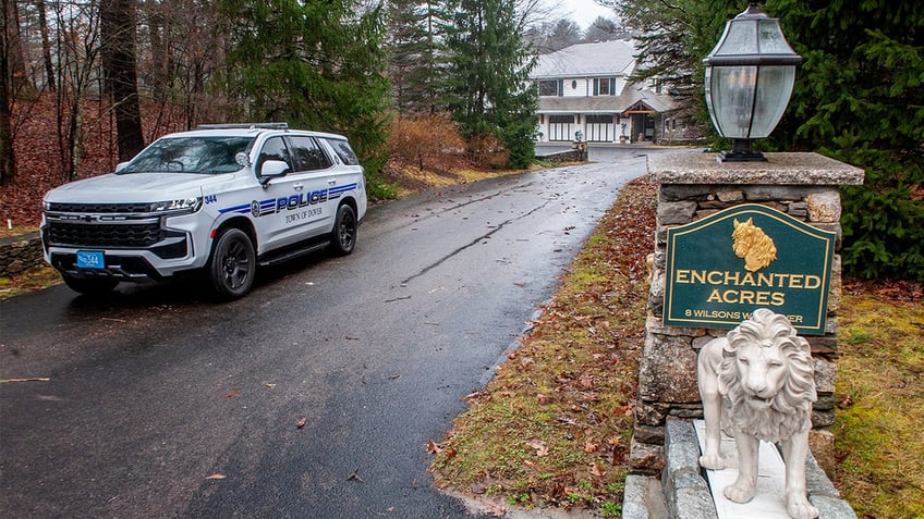 Kamal family house in Dover, Massachusetts