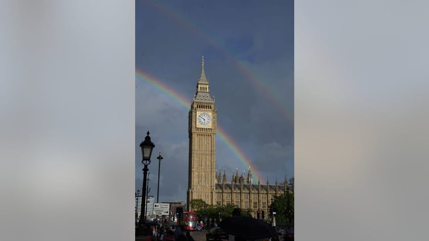 double rainbow over Buckingham Palace after Queen Elizabeth dies