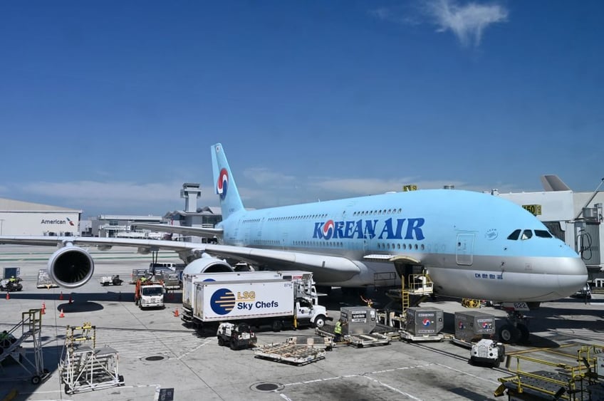 weigh to go korean air to ask passengers to stand on scales before boarding