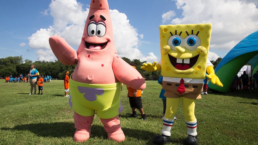 Patrick and Spongebob take part in the Worldwide Day of Play in Washington, DC.