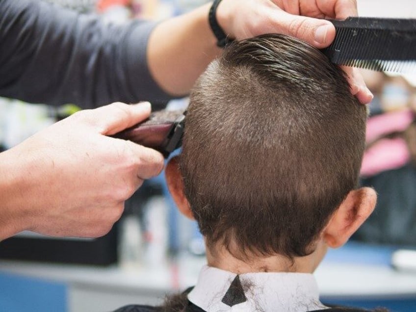 were glad to help new hampshire barbershop gives free haircuts to children before school