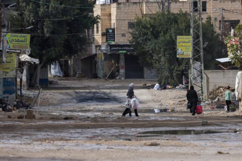 The fighting in Jenin refugee camp involves militants affiliated with opponents of the Pal