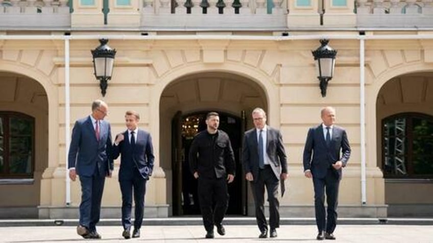 western allies pressure russia to accept 30 day ceasefire starting monday