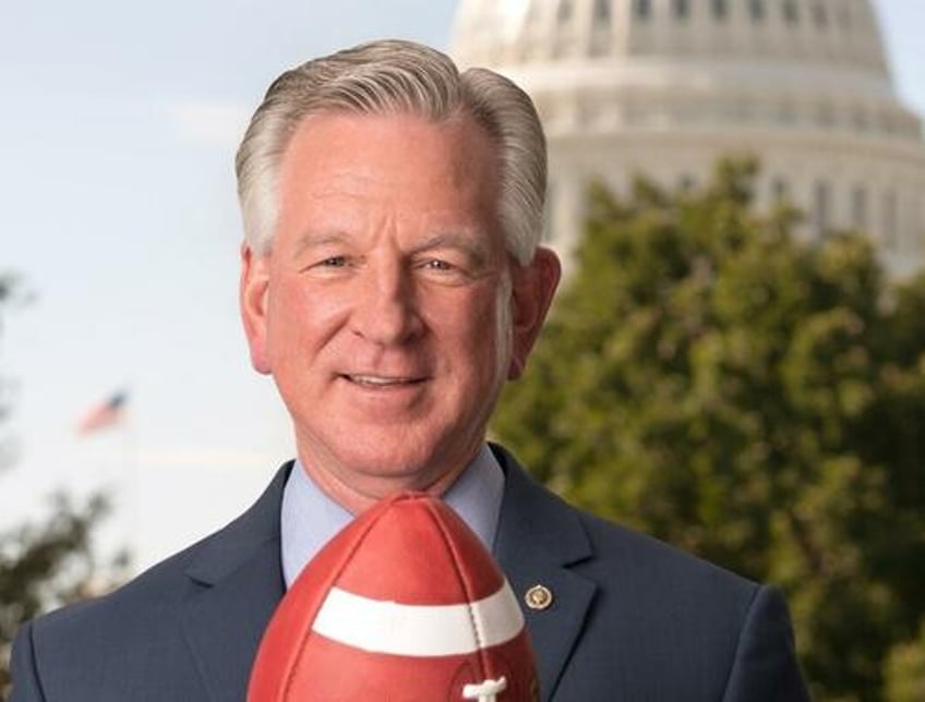 wh ups pressure on tuberville to abandon pentagon blockade