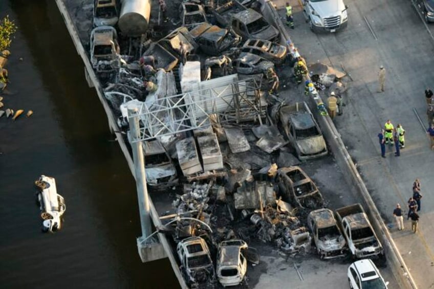 what is super fog the mix of smoke and dense fog caused a deadly pileup in louisiana