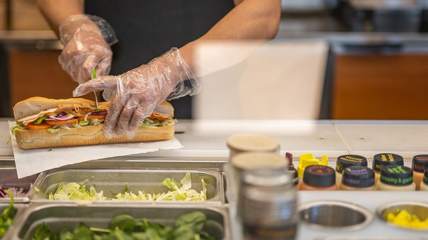 what you should order at subway according to nutrition experts