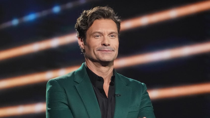 wheel of fortunes ryan seacrest feeling pressure before taking over for pat sajak