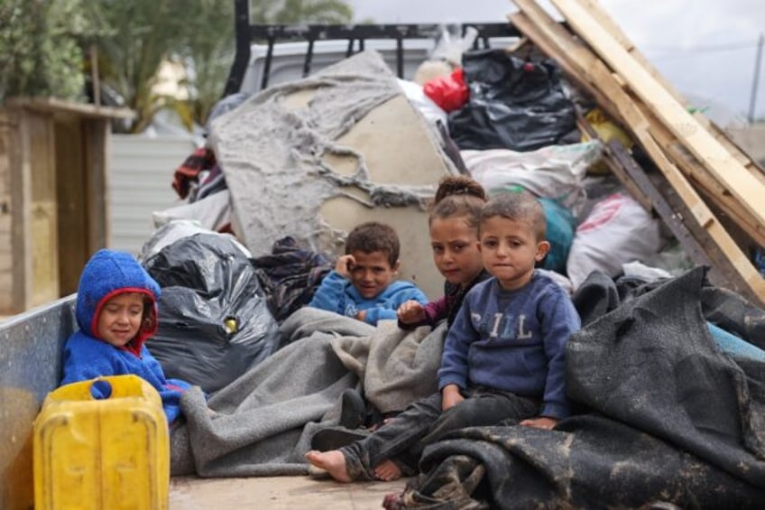 Displaced Palestinians in Rafah in the southern Gaza Strip packed their belongings and pre