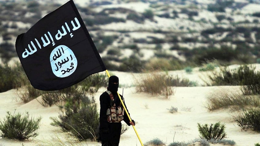 white house insists theres no sign isis sympathizers smuggling ring brought terrorists into us