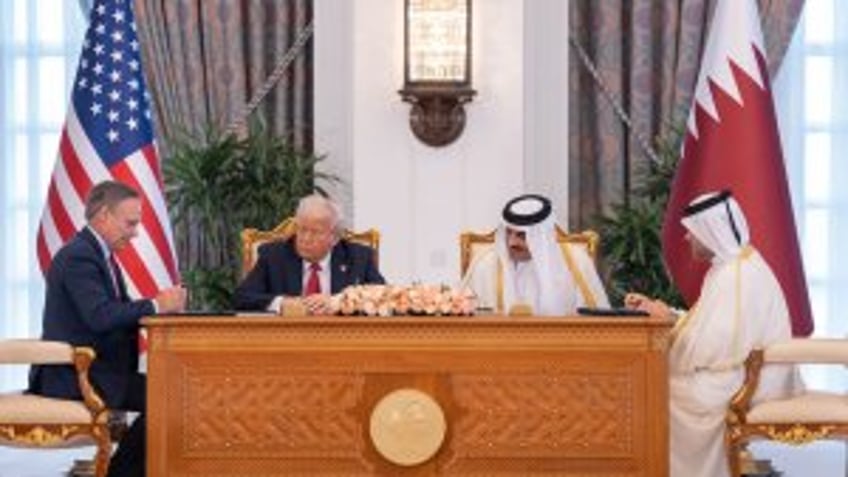 White House makes trillion-dollar pact with Qatar, including $96B Boeing deal