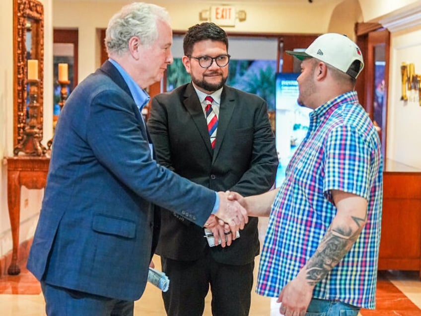 Van Hollen meeting in El Salvador (Nayib Bukele via X)
