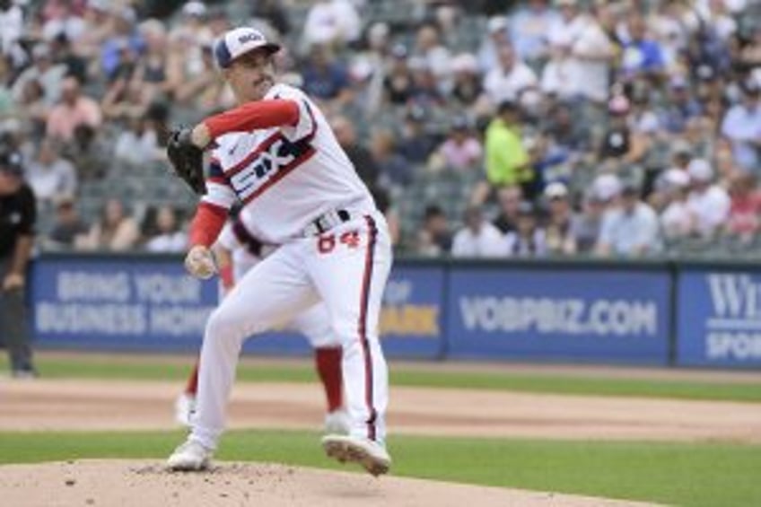 White Sox trade RHP Dylan Cease to Padres for four players