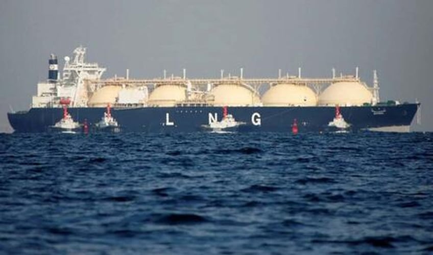 why did the rockefellers pressure biden to pause lng exports