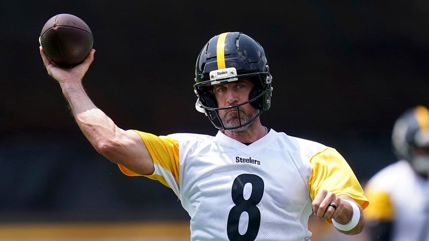Aaron Rodgers in minicamp