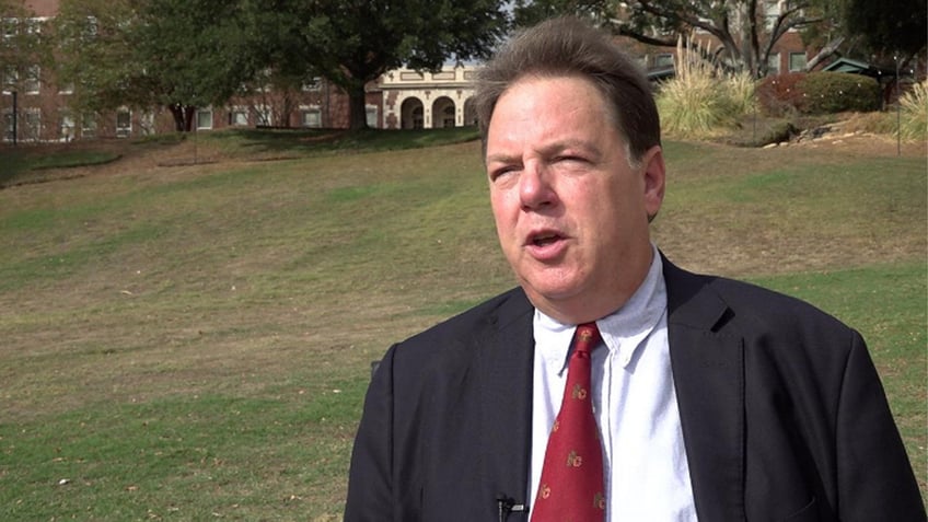 why the governors race in mississippi is turning heads this year