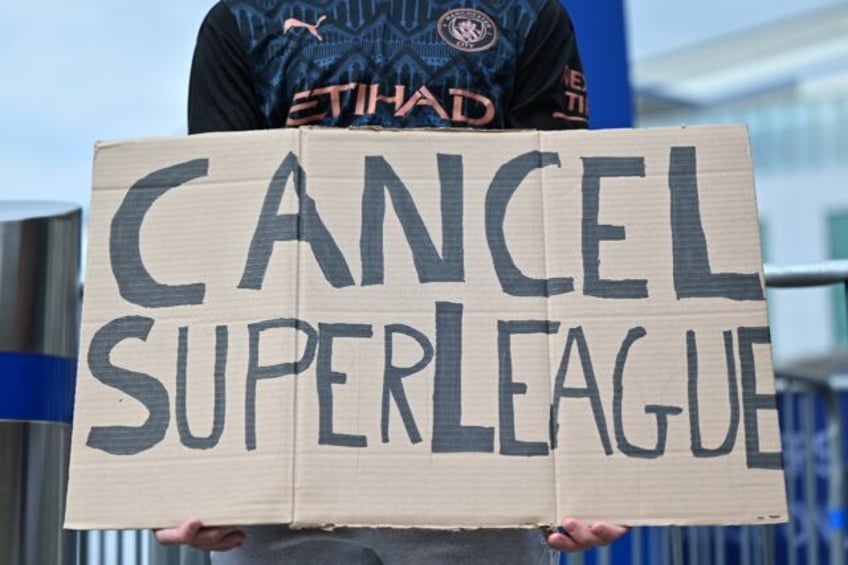 An English football supporter protesting against the proposed Super League in 2021