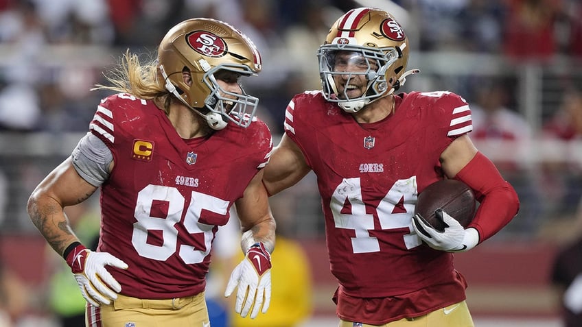 George Kittle and Kyle Juszczyk celebrate