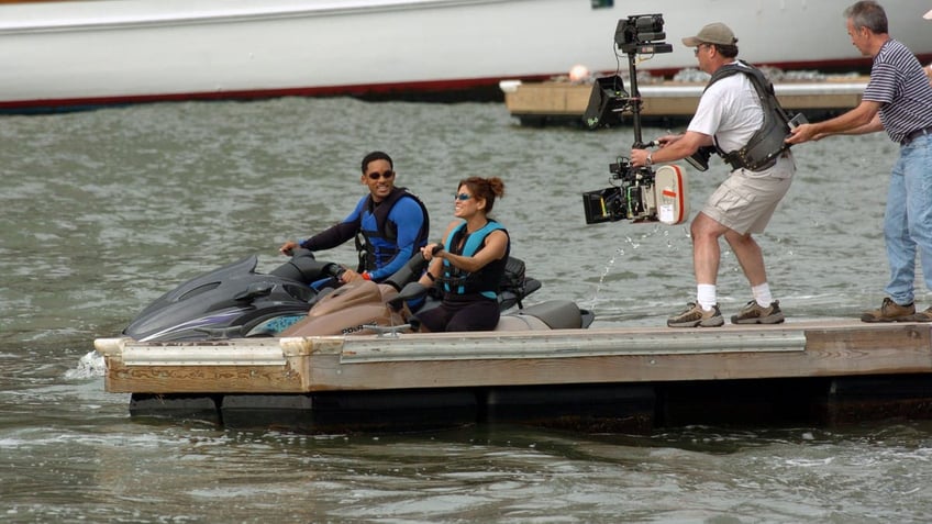 Will Smith filming Hitch's jet ski scene