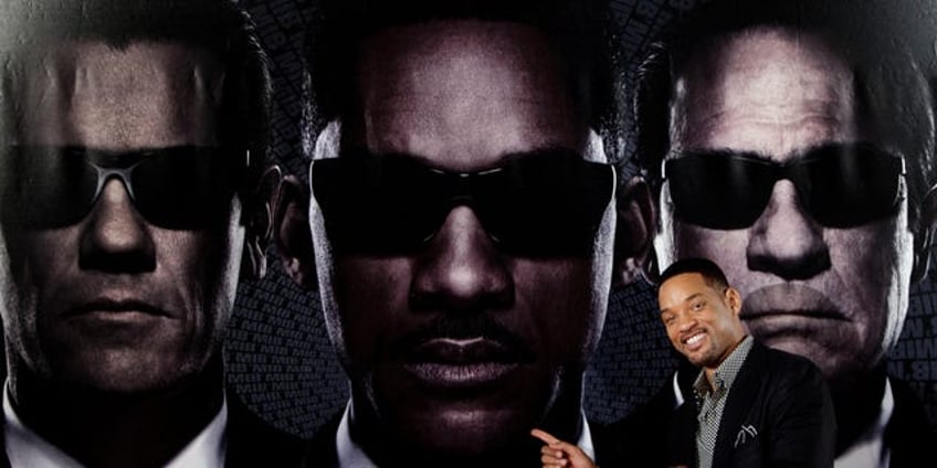 will smith says steven spielberg sent a helicopter to convince him of men in black role had me at hello