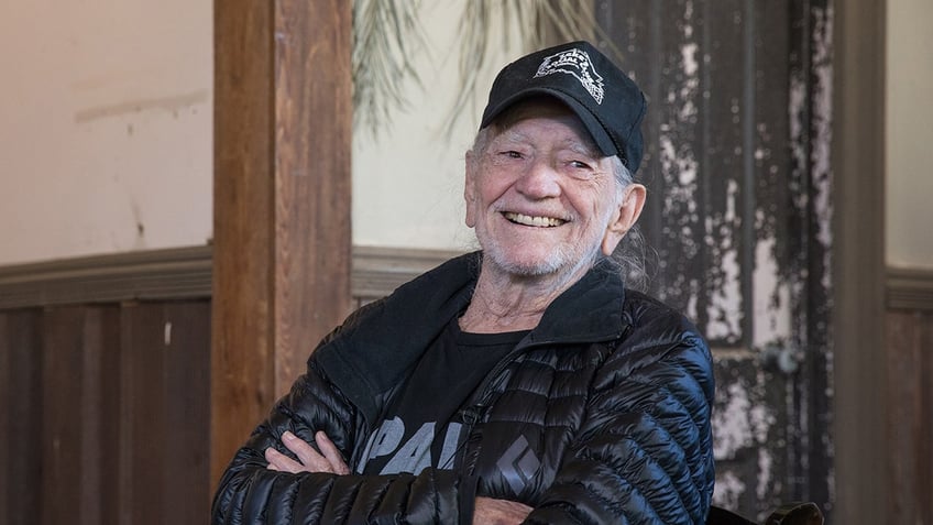 willie nelson admits he hasnt always had unquestionable honor as he reflects on his life