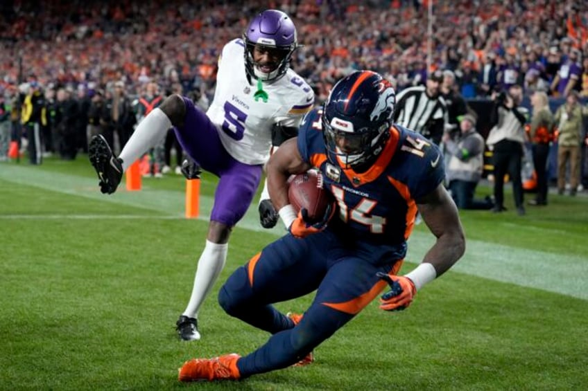 wilson sutton hook up for winning td as broncos rally to end vikings 5 game winning streak 21 20