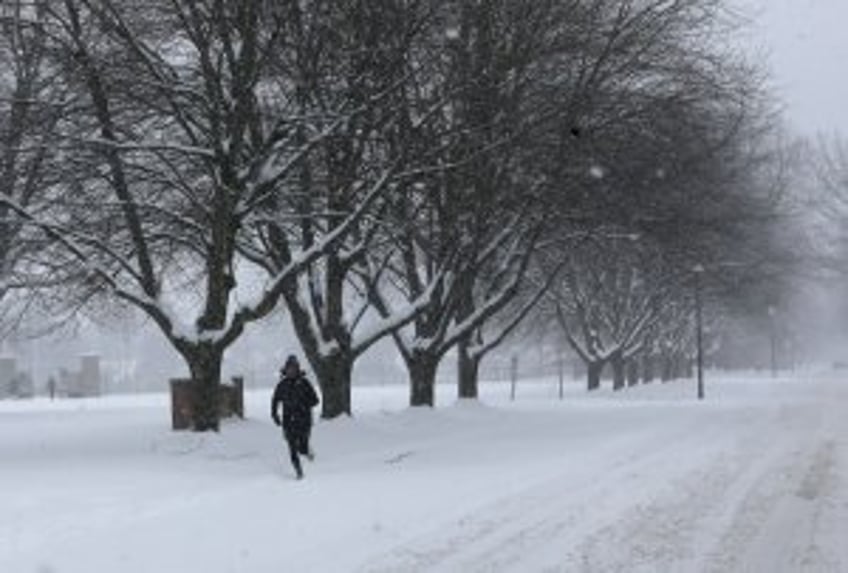 Winter weather batters wide swath of southern U.S.