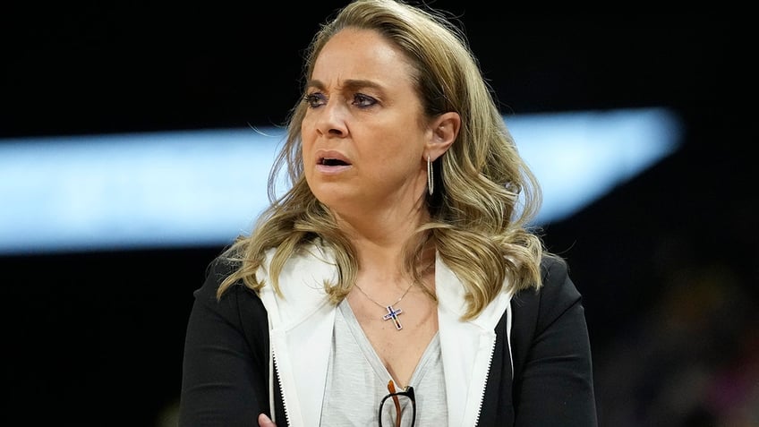 Becky Hammon vs the Wings